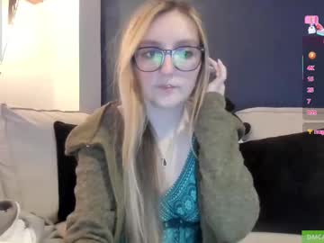 Short_Sweetpea Chaturbate stream image from April 20, 2025