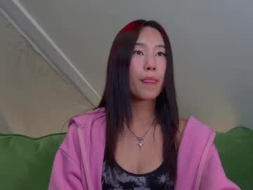 Evelinbunny stream image from April 20, 2025