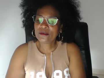 Roushlove Chaturbate stream image from April 20, 2025