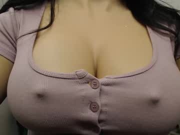Hotty_Daniela Chaturbate stream image from April 20, 2025