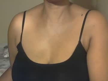 Pearassmmm Chaturbate stream image from April 20, 2025