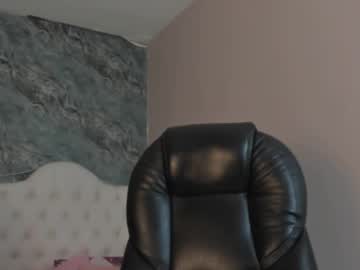 Camillen_Pettid Chaturbate stream image from April 20, 2025