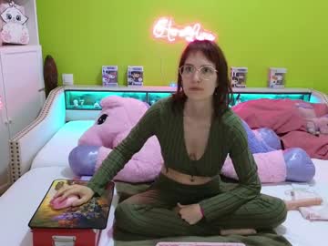 Heraluna_ Chaturbate stream image from April 20, 2025