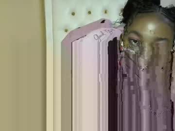Slayslay002 Chaturbate stream image from April 20, 2025