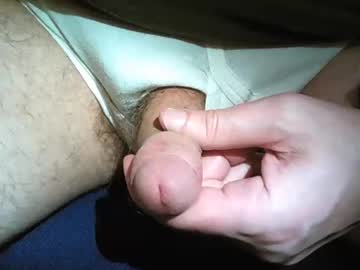 2001uwuk Chaturbate stream image from April 20, 2025