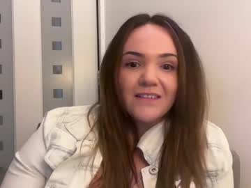 Louloucumsforyou Chaturbate stream image from April 20, 2025