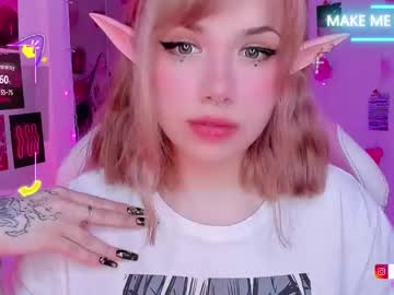 Sparklemona Chaturbate stream image from April 21, 2025