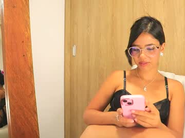 Ronieeplay Chaturbate stream image from April 21, 2025