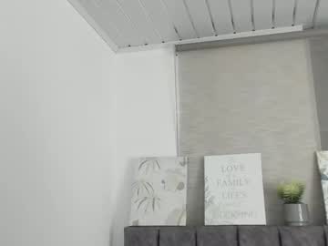 Zoe_Jones7 Chaturbate stream image from April 21, 2025