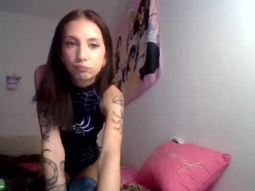 Angeladdyluvvv Chaturbate stream image from April 21, 2025