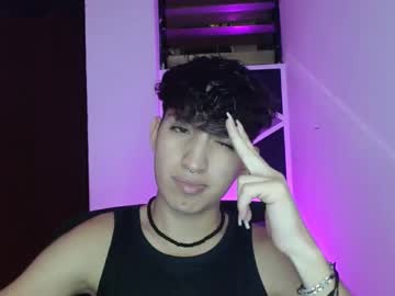 Littlextrem Chaturbate stream image from April 21, 2025