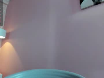 Dolly_Zoe stream image from April 21, 2025