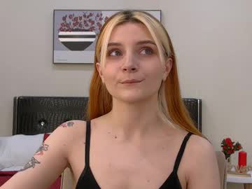 Kellystoneys Chaturbate stream image from April 21, 2025