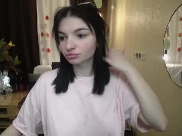 Tianaraya Chaturbate stream image from April 21, 2025