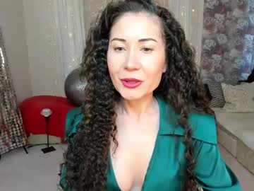 Karinasweeety Chaturbate stream image from April 21, 2025