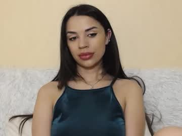 Mika_Gold7 Chaturbate stream image from April 21, 2025