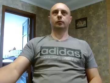 Tolianuch Chaturbate stream image from April 21, 2025