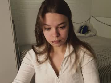 Alinabae Chaturbate stream image from April 21, 2025