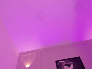 Anniemartinezz Chaturbate stream image from April 21, 2025