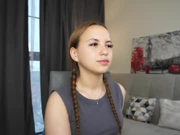 Cwenefrost Chaturbate stream image from April 21, 2025