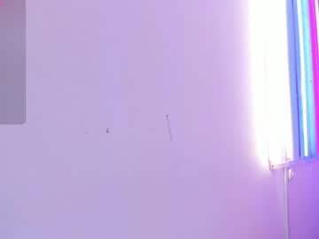 Evelyyn_Bm Chaturbate stream image from April 21, 2025