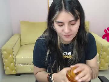 Lia_Hank_Ch Chaturbate stream image from April 21, 2025