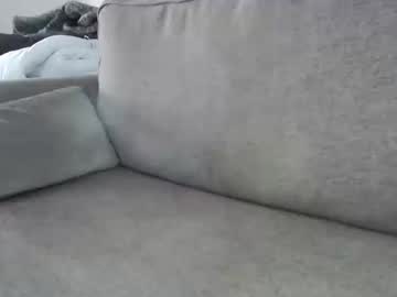 Mouillelenos Chaturbate stream image from April 21, 2025