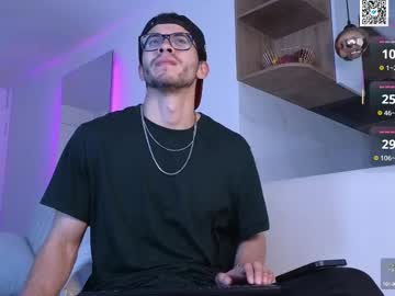 Phantom_Bigger1 Chaturbate stream image from April 21, 2025
