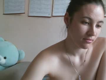 Prettybella_7 Chaturbate stream image from April 21, 2025