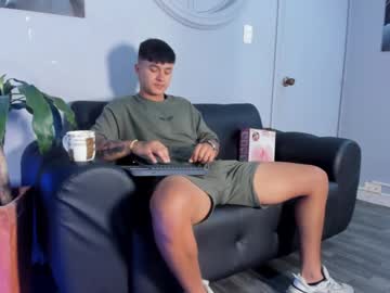 Cristopher_Strong Chaturbate stream image from April 21, 2025