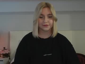 _Dewpoint_ Chaturbate stream image from April 21, 2025