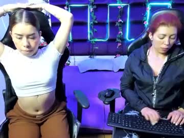 Hornyy_Mom Chaturbate stream image from April 21, 2025