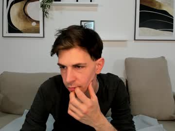 Maxx_Hunterr Chaturbate stream image from April 21, 2025