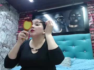 Zoilaqueen Chaturbate stream image from April 21, 2025