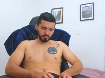Alejandroo_7 Chaturbate stream image from April 21, 2025