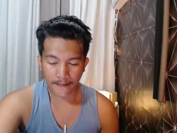 Hunkylloyd Chaturbate stream image from April 21, 2025