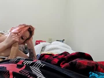 Smokiegizmo Chaturbate stream image from April 21, 2025