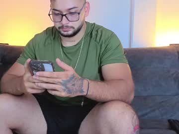 Andrew_Brownn Chaturbate stream image from April 21, 2025