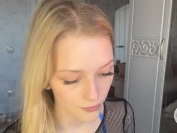 Darlingdarinka Chaturbate stream image from April 21, 2025