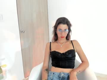 Jolie_Lov Chaturbate stream image from April 21, 2025