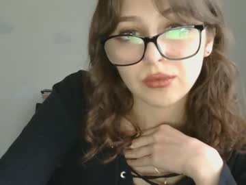 Pollishechka Chaturbate stream image from April 21, 2025