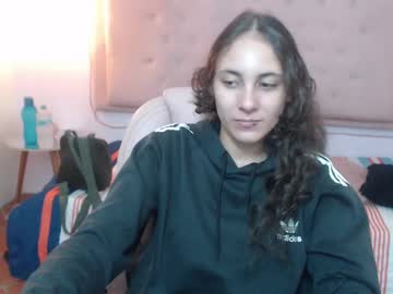 Xlunna Chaturbate stream image from April 21, 2025