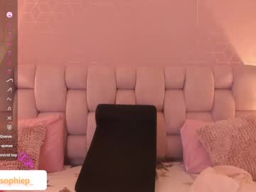 Sophiepettite Chaturbate stream image from April 21, 2025