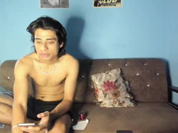 Ash2730 Chaturbate stream image from April 21, 2025