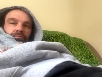 Cro11111 Chaturbate stream image from April 21, 2025