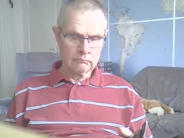 Hamto65 Chaturbate stream image from April 21, 2025