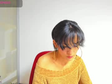 Hanna_Chloe Chaturbate stream image from April 21, 2025