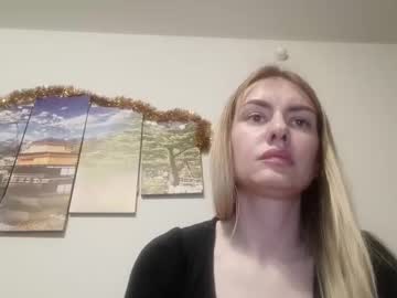 Marythomass Chaturbate stream image from April 21, 2025