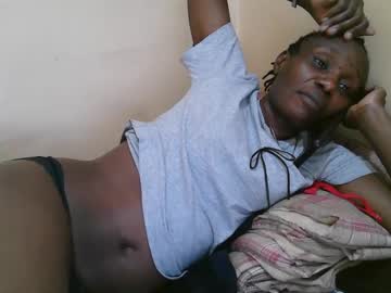Pretty_Divah Chaturbate stream image from April 21, 2025