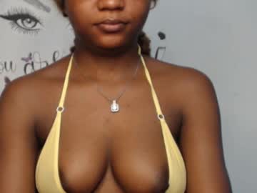 Juicy_Plumx Chaturbate stream image from April 21, 2025